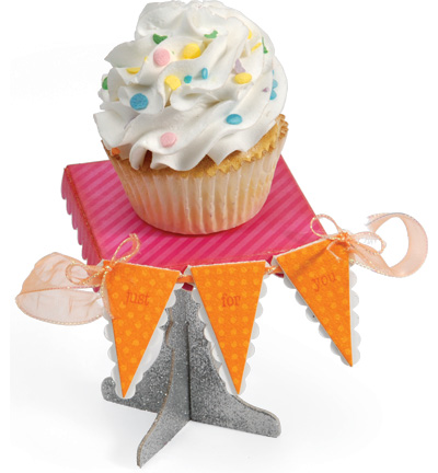 657728 - Sizzix - Cupcake Stand & Pennant