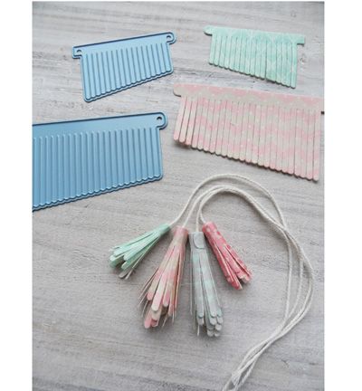 LR0389 - Marianne Design - Tassel deco - Creatables - Detail 9